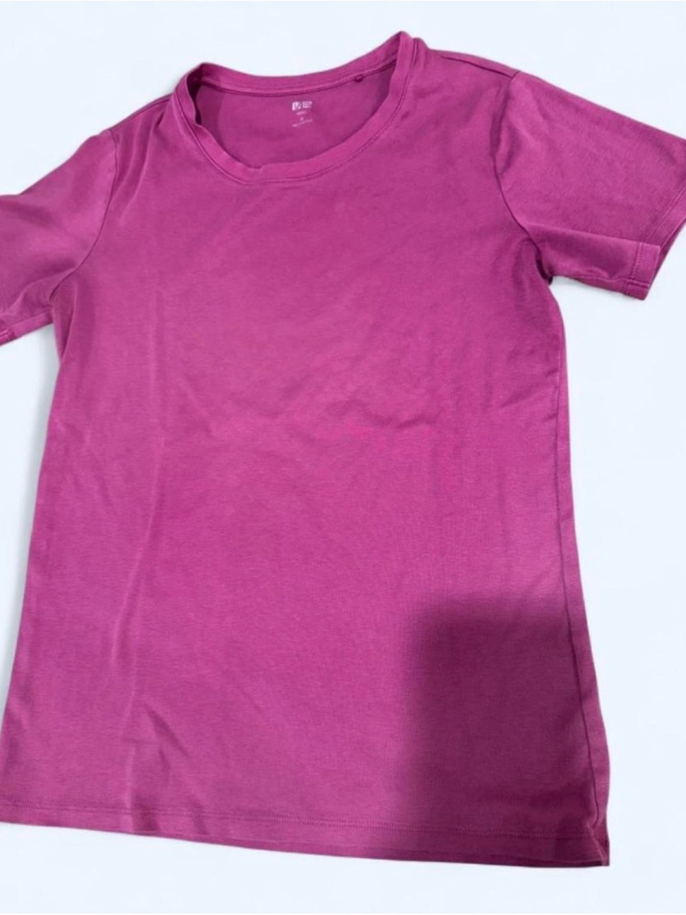 Classic Uniqlo tee in a gorgeous magenta/berry pink